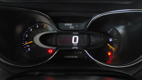 Renault Captur 1.5 dCi Sport 36