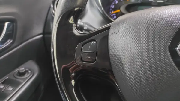 Renault Captur 1.5 dCi Sport 37