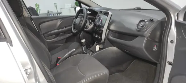 Renault Clio 1.5 dCi Dynamique S 23