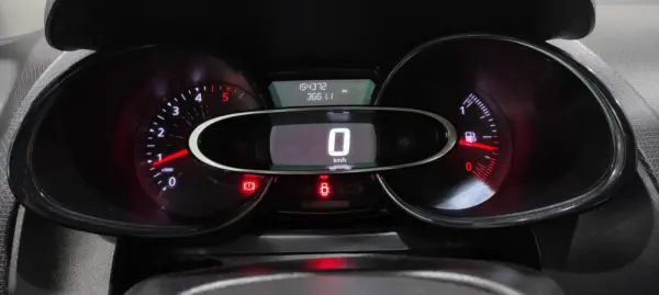 Renault Clio 1.5 dCi Dynamique S 37