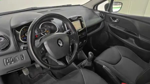 Renault Clio Sport Tourer 1.5 dCi Dynamique S 5