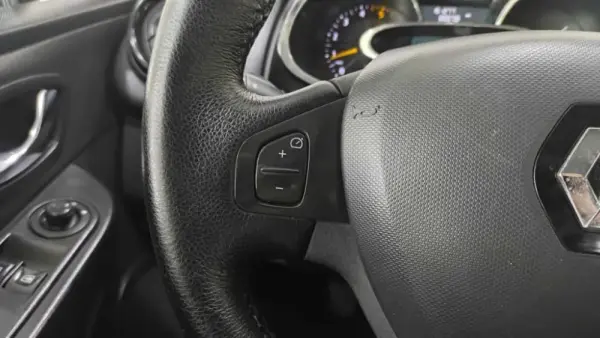 Renault Clio Sport Tourer 1.5 dCi Dynamique S 38