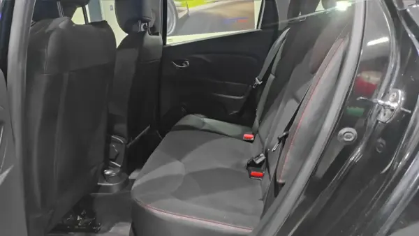 Renault Clio Sport Tourer 1.5 dCi Dynamique S 6