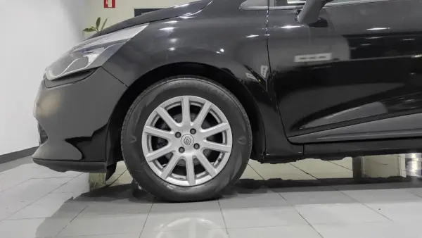 Renault Clio Sport Tourer 1.5 dCi Dynamique S 10