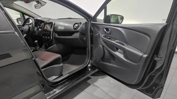 Renault Clio Sport Tourer 1.5 dCi Dynamique S 21