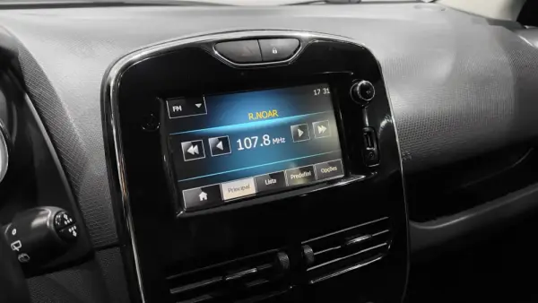 Renault Clio Sport Tourer 1.5 dCi Dynamique S 28