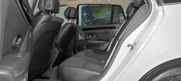 Renault Laguna Break 2.0 dCi GT 6