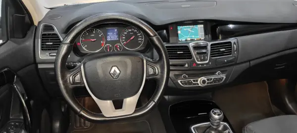 Renault Laguna Break 2.0 dCi GT 9