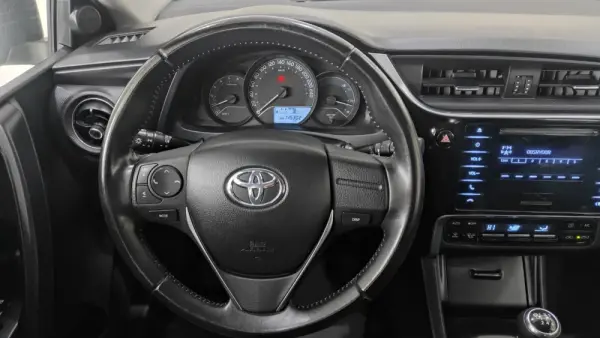 Toyota Auris 1.4 D-4D ACtive 9
