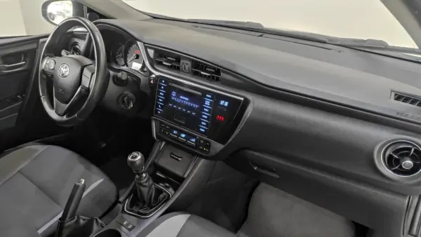 Toyota Auris 1.4 D-4D ACtive 23