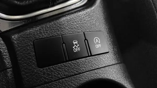 Toyota Auris 1.4 D-4D ACtive 36