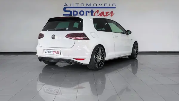 Volkswagen Golf 2.0 TSi GTi Performance 2