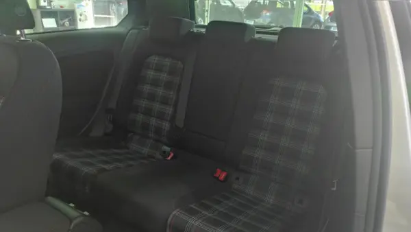 Volkswagen Golf 2.0 TSi GTi Performance 6