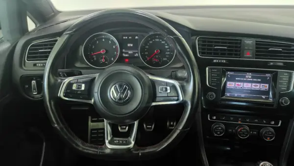 Volkswagen Golf 2.0 TSi GTi Performance 9