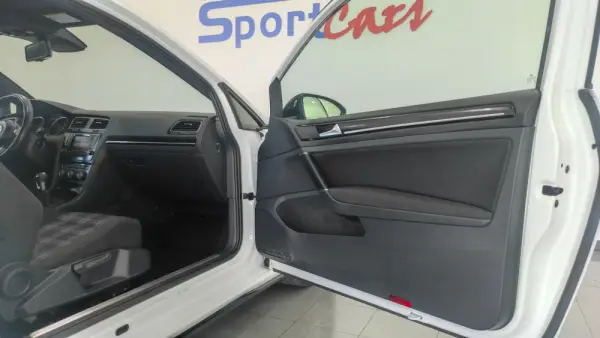 Volkswagen Golf 2.0 TSi GTi Performance 21