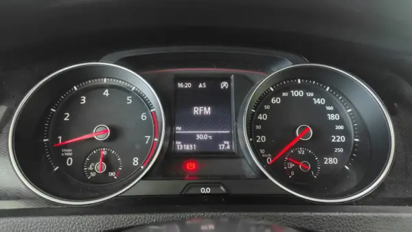 Volkswagen Golf 2.0 TSi GTi Performance 34