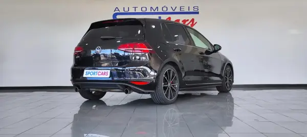 Volkswagen Golf GTI BlueMotion 2