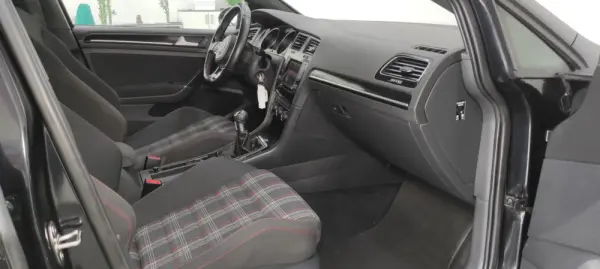 Volkswagen Golf GTI BlueMotion 7