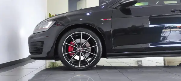 Volkswagen Golf GTI BlueMotion 10