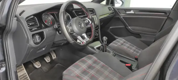 Volkswagen Golf GTI BlueMotion 16