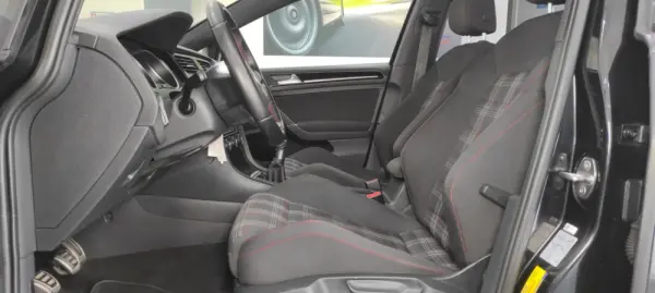 Volkswagen Golf GTI BlueMotion 17