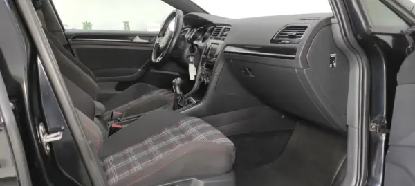 Volkswagen Golf GTI BlueMotion 22