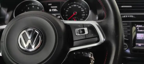 Volkswagen Golf GTI BlueMotion 34