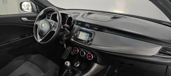 Alfa Romeo Giulietta 1.6 JTDM Exclusive 23
