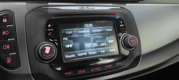 Alfa Romeo Giulietta 1.6 JTDM Exclusive 34