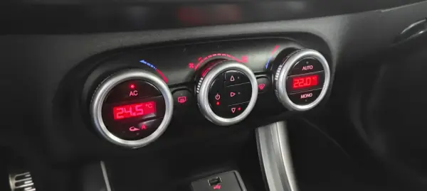 Alfa Romeo Giulietta 1.6 JTDM Exclusive 35