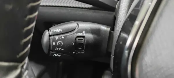 Peugeot 208 1.2 PureTech Allure 41