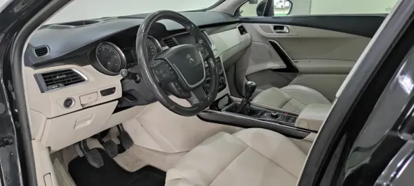 Peugeot 508 SW 2.0 HDi Allure J18 5