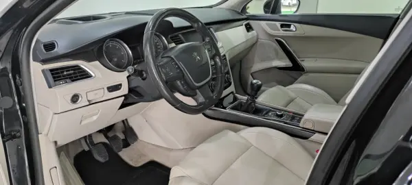 Peugeot 508 SW 2.0 HDi Allure J18 16