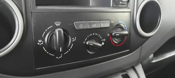 Peugeot Partner 1.6 BlueHDi L1 Pro 3L 33