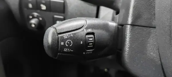 Peugeot Partner 1.6 BlueHDi L1 Pro 3L 37