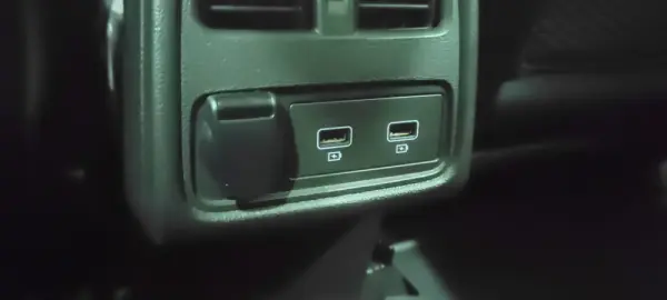 Renault Captur 1.0 TCe Intens Bi-Fuel 32