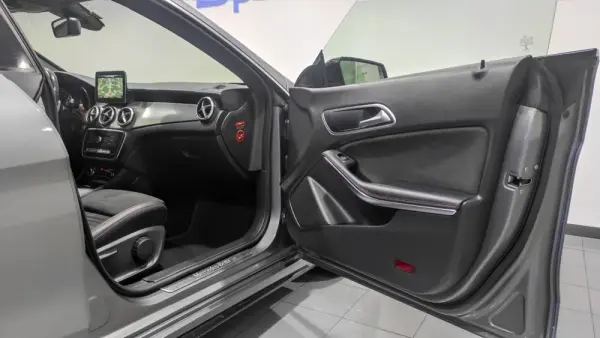 Mercedes-Benz CLA 200 d AMG Line Aut. 21