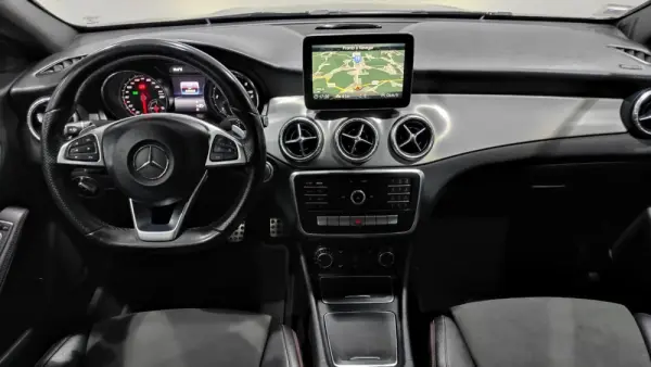Mercedes-Benz CLA 200 d AMG Line Aut. 24