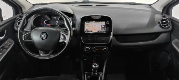 Renault Clio Sport Tourer Outro 25