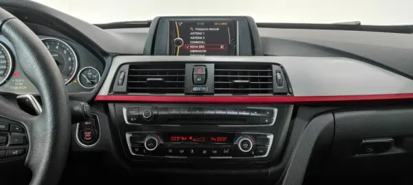 BMW 328 i xDrive Line Sport Auto 28