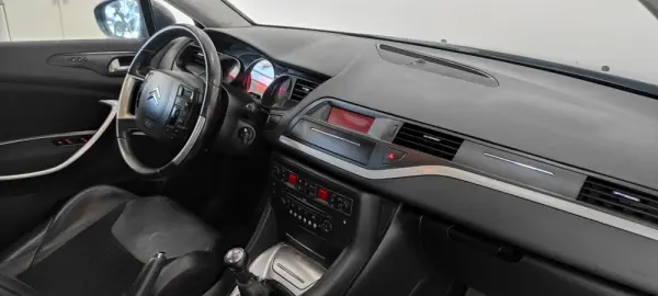 Citroen C5 1.6 HDi VTR 7