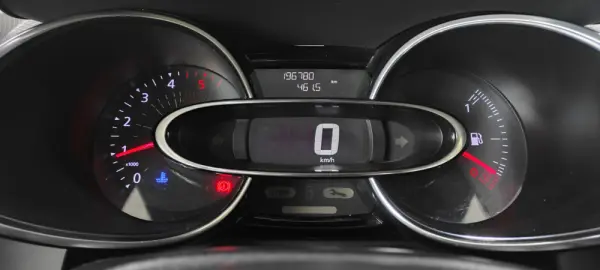 Renault Clio Sport Tourer Outro 36