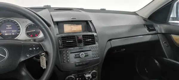 Mercedes-Benz C 220 CDi Avantgarde Aut. 26