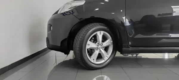 Toyota Urban Cruiser Outro 10