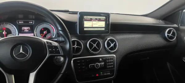 Mercedes-Benz A 200 CDi BE AMG Line Aut. 26
