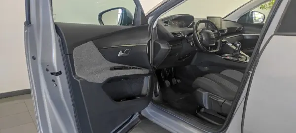 Peugeot 3008 1.5 BlueHDi Active 15