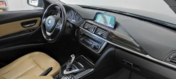 BMW 318 d Auto Line Luxury 26