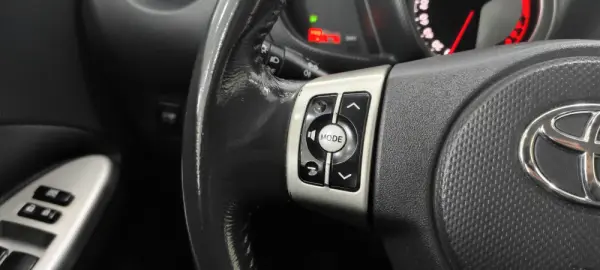 Toyota Urban Cruiser Outro 35