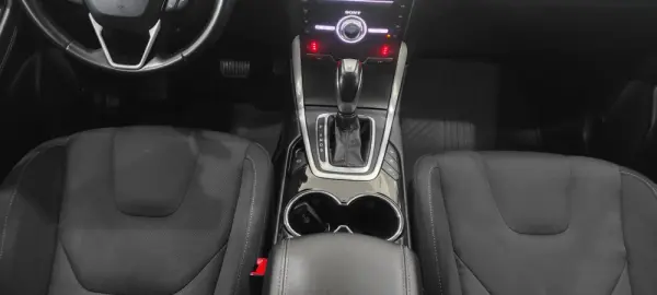 Ford S-Max 2.0 TDCi Titanium Powershift 43