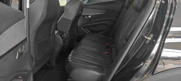 Peugeot 3008 1.6 BlueHDi Allure EAT6 J18 6